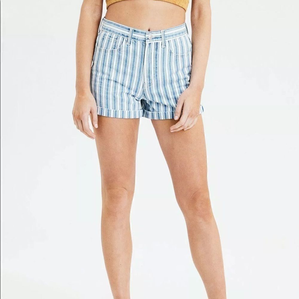 EUC WOMENS 8 AMERICAN EAGLE MOM JEAN SHORTS